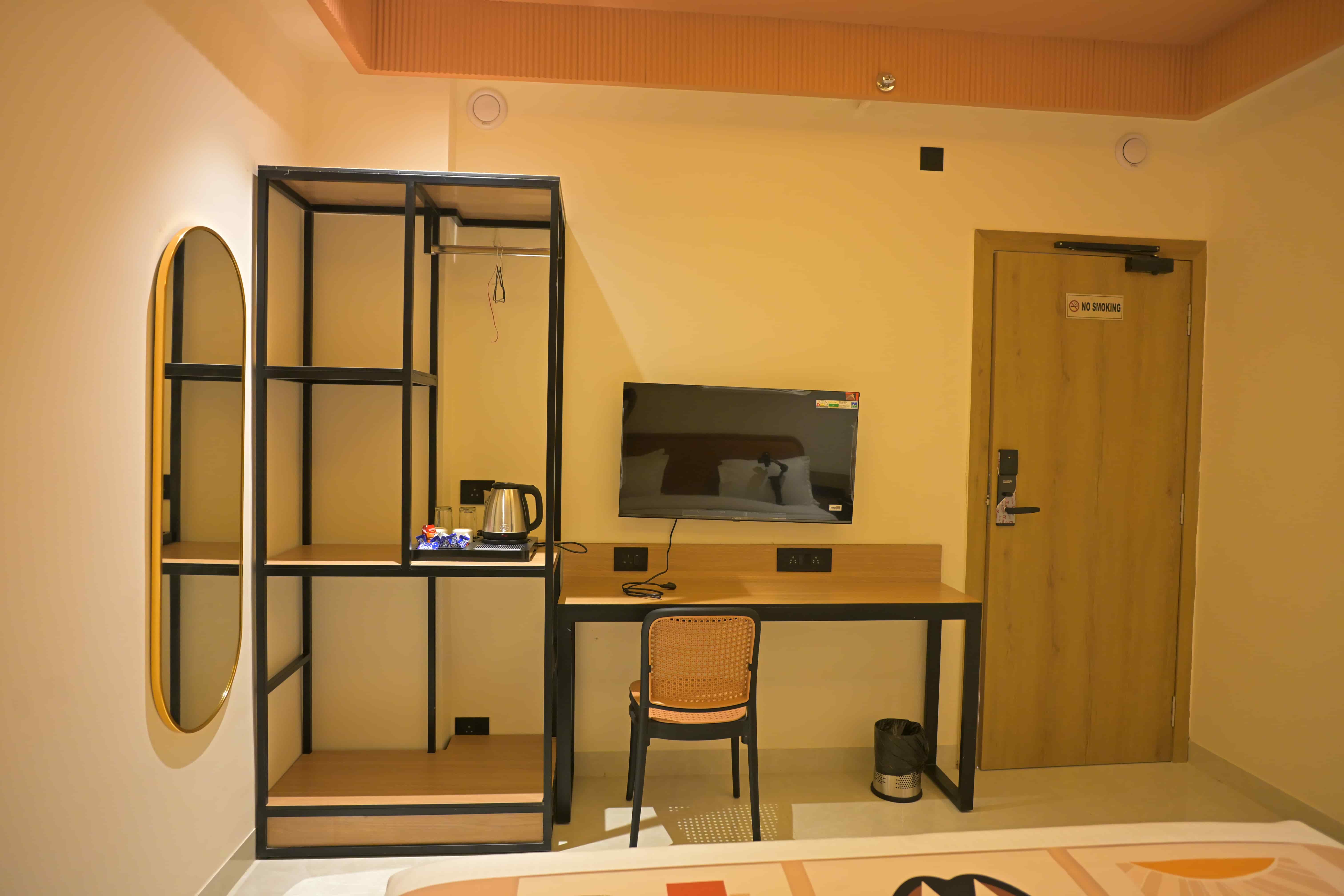 Deluxe Room View 3